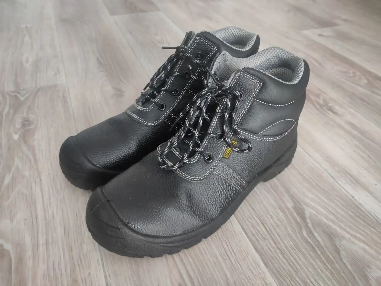 Новые рабочие ботинки со стальным подноском Спец, 46 размер - Рабочая обувь (Одежда) в Северск