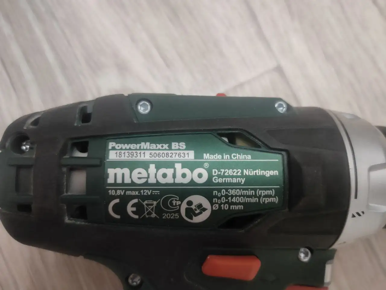 Шуруповерт Metabo 12V с кейсом и аккумуляторами - Инструменты (Барахолка) в Томск