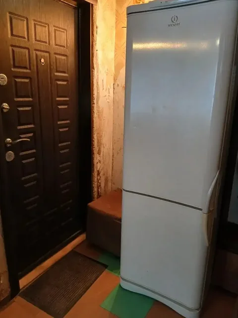Продам двухкамерный холодильник б/у - частное объявление в Томск