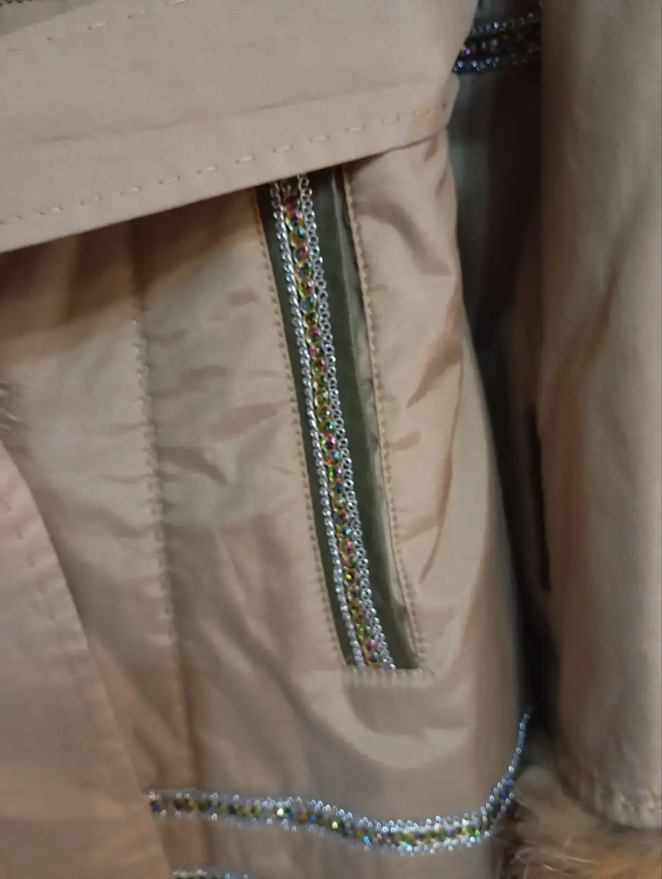 Женское пальто Engoide с натуральным мехом енота - Верхняя одежда (Одежда) в Томск