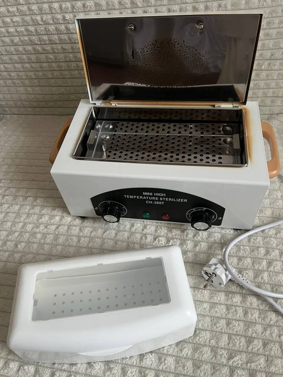 Продам сухожар CH-360T с боксом для дезинфекции - Электроника (Барахолка) в Томск