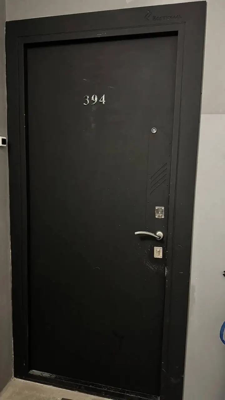 Продам дверь черного цвета - Двери (Барахолка) в Томск