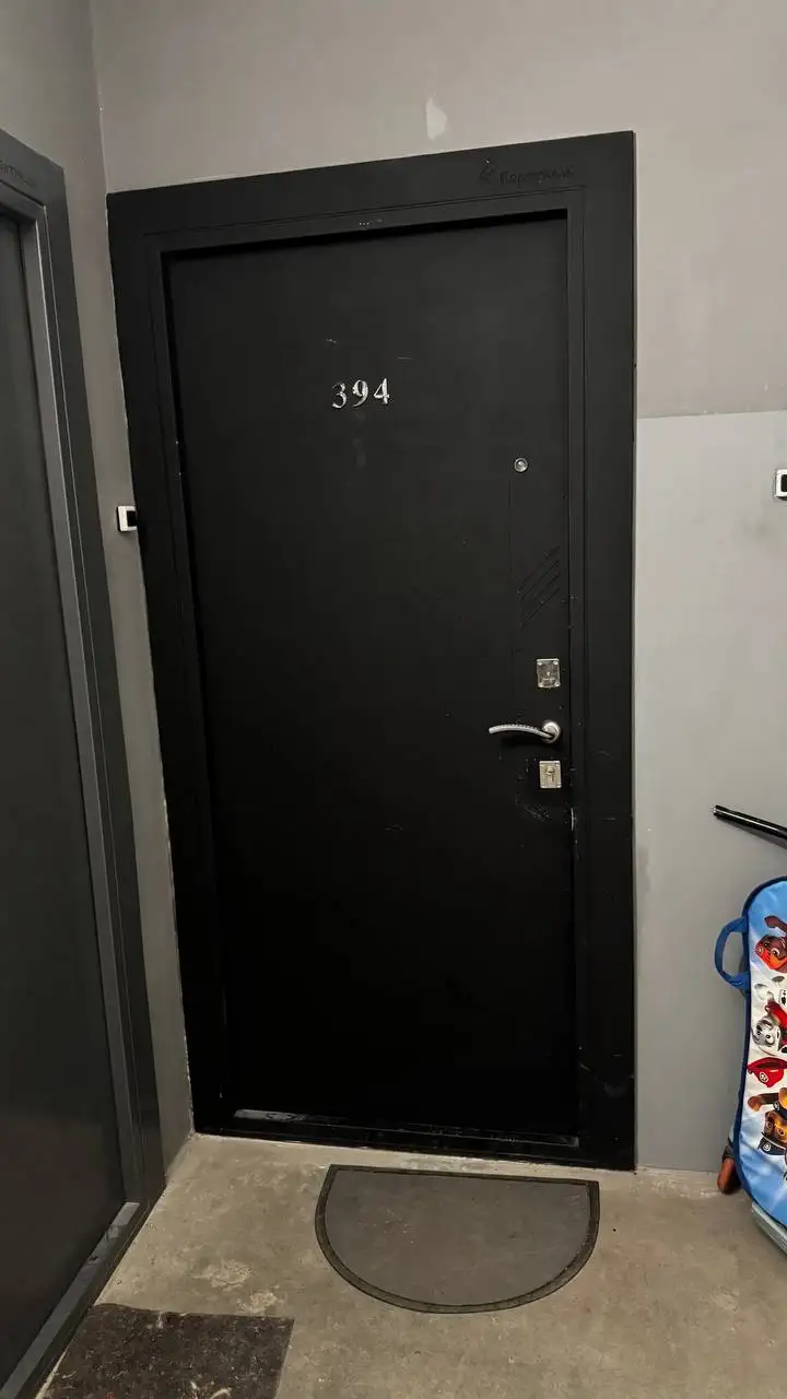 Продам дверь черного цвета - Двери (Барахолка) в Томск