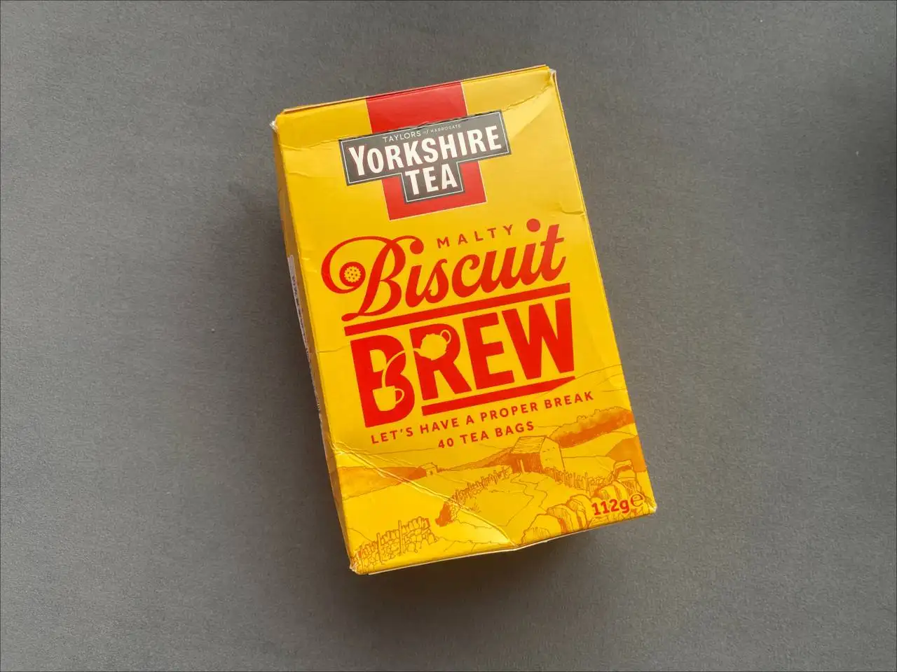 Продам чай, коробка новая с деформацией - Продукты питания (Барахолка) в Томск