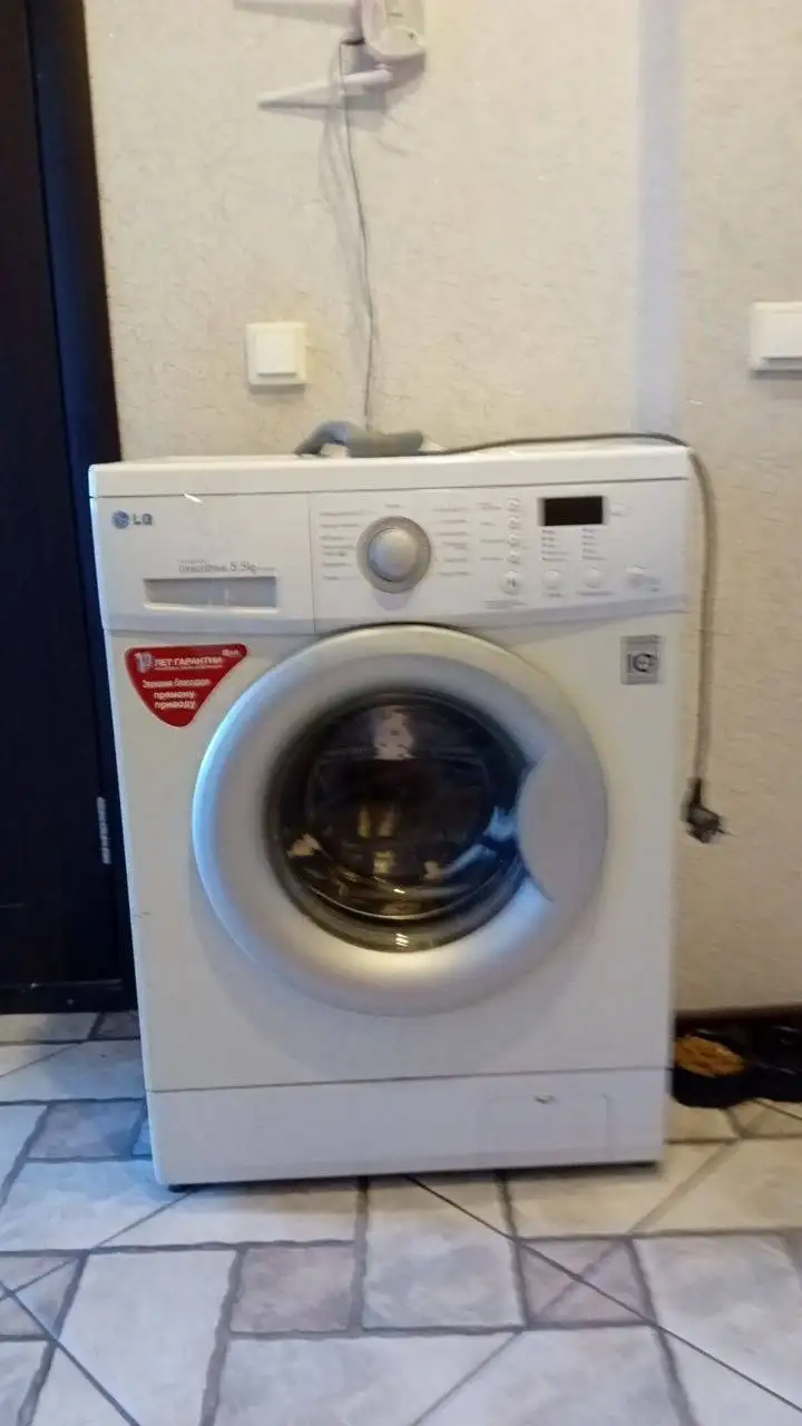 Стиральная машина LG 5,5кг в отличном состоянии - Барахолка в Томск