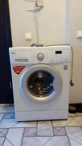 Стиральная машина LG 5,5кг в отличном состоянии - Посуда и кухонные принадлежности в Томск