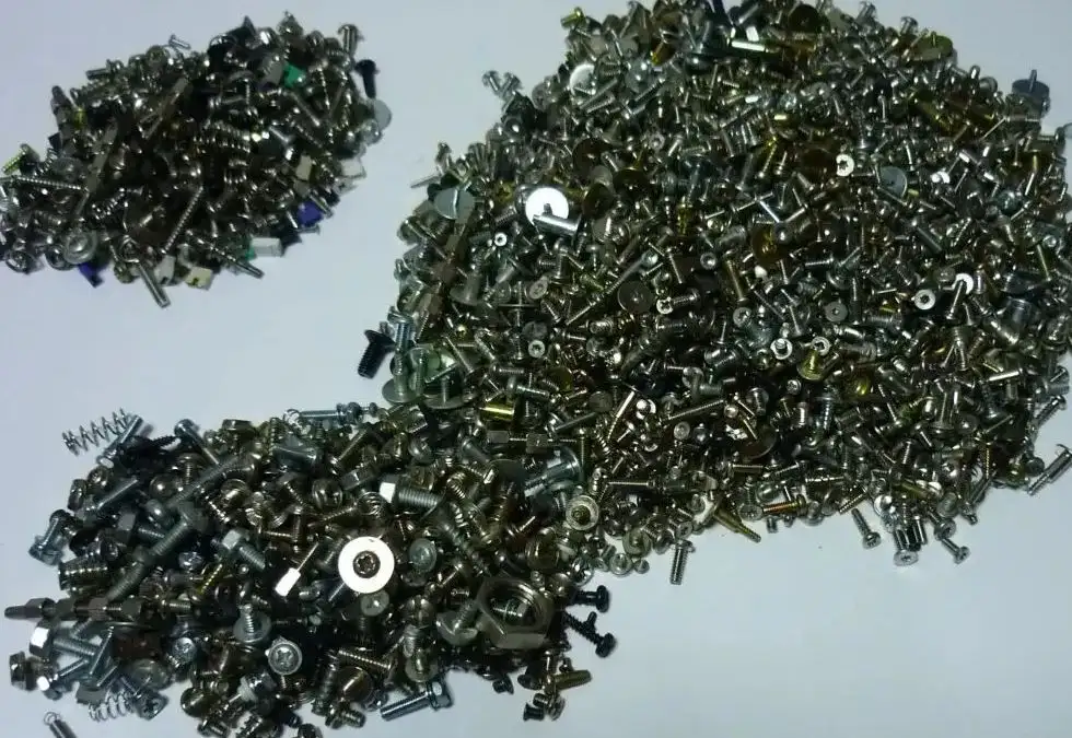 Крепёж мелкий компьютерный и ноутбучный - Компьютерный крепёж (Запчасти) в Томск