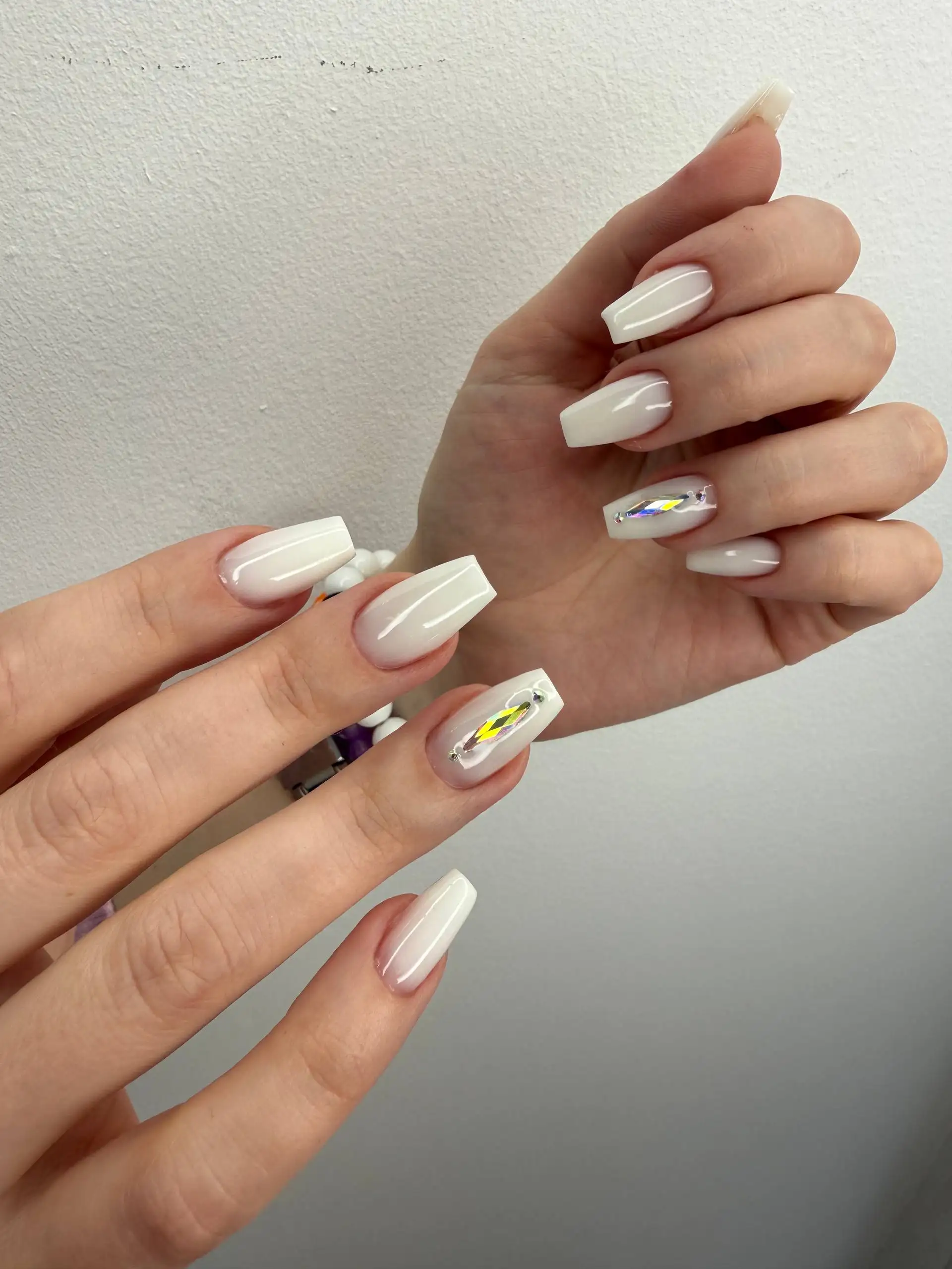 Маникюр с покрытием по супер цене - Маникюр (Услуги) в Томск