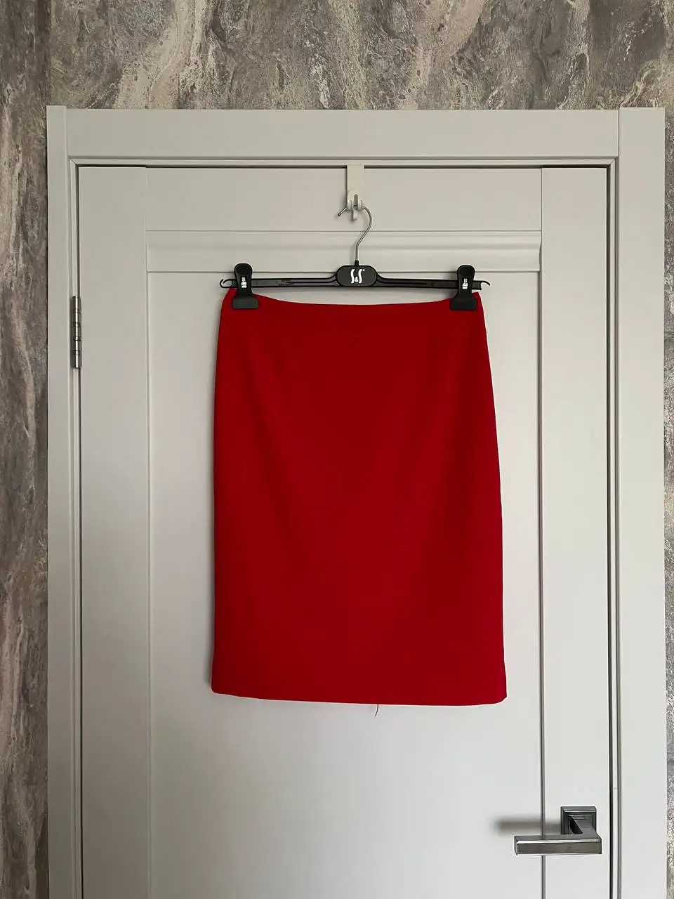 Классическая юбка карандаш Bestia размер 46 - Женская одежда (Одежда) в Томск