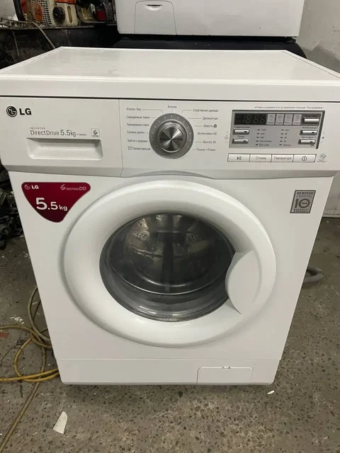 Стиральная машина инвертор в отличном состоянии - Спорттовары в Томск