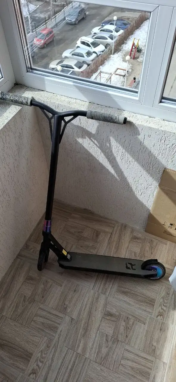 Продам почти новый самокат без дефектов - Барахолка в Томск