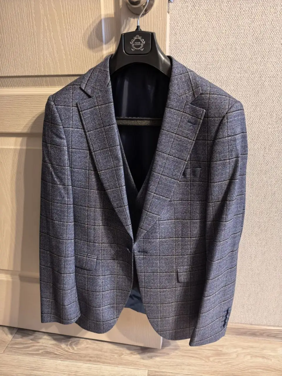 Костюм 3 ка размер 46 172 рост - Мужская одежда (Одежда) в Томск