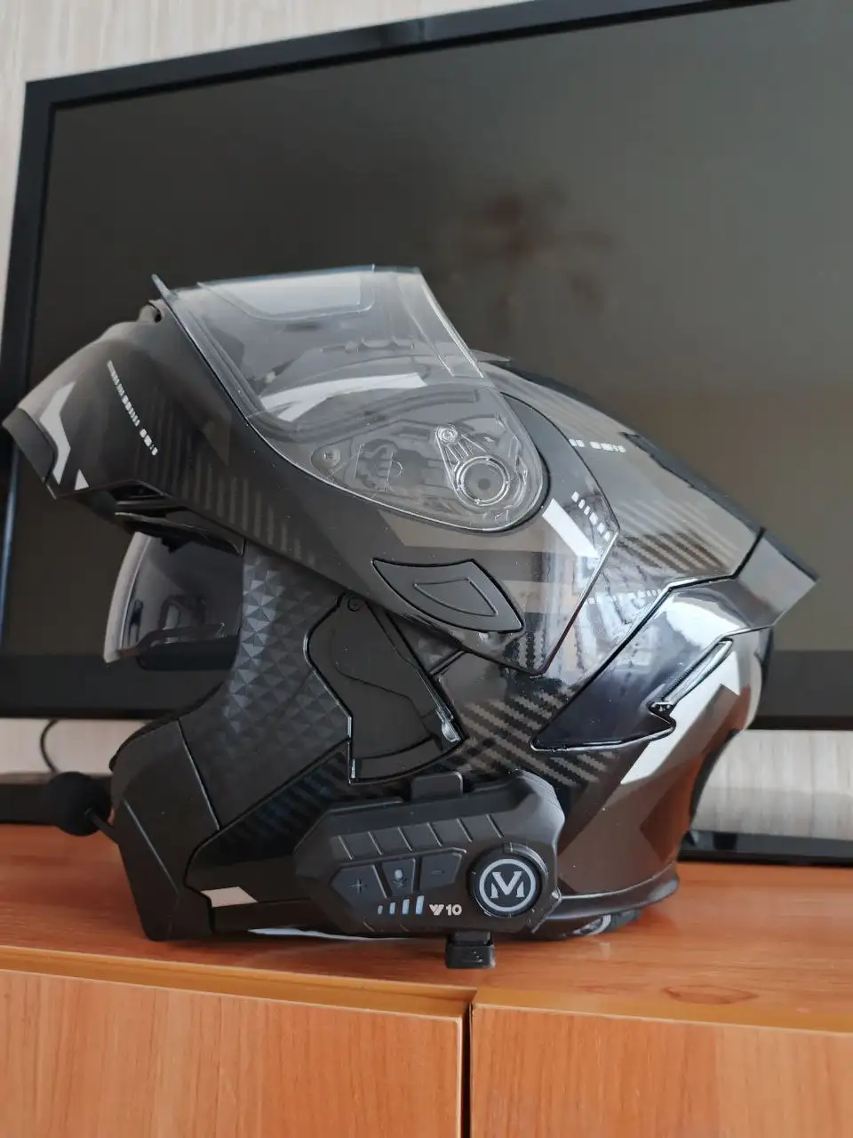 Продажа нового мотошлема с рабочей гарнитурой размер М - Барахолка в Томск