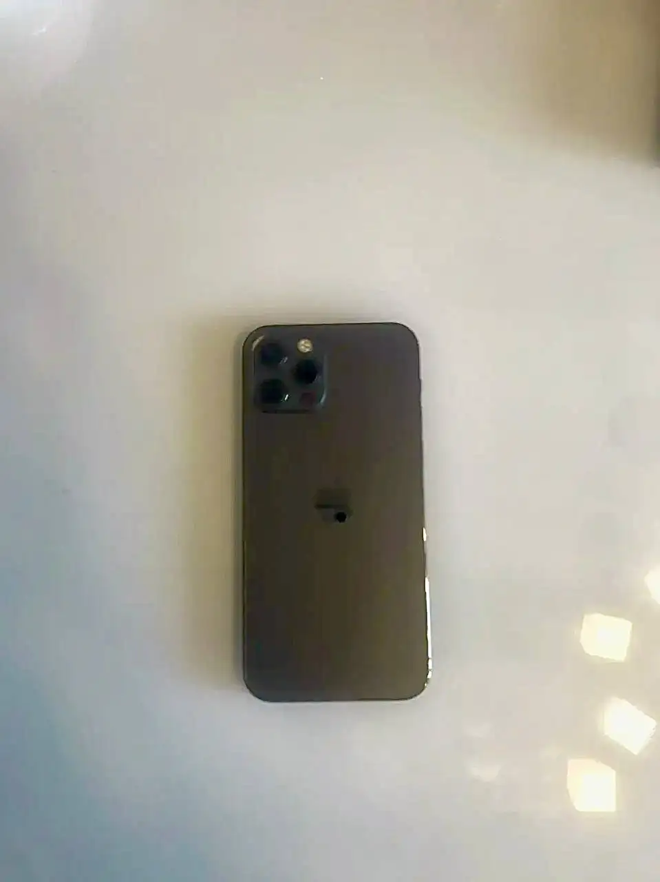 Аккумулятор 77% от 2020 года с дефектами корпуса - Аккумуляторы (Барахолка) в Томск