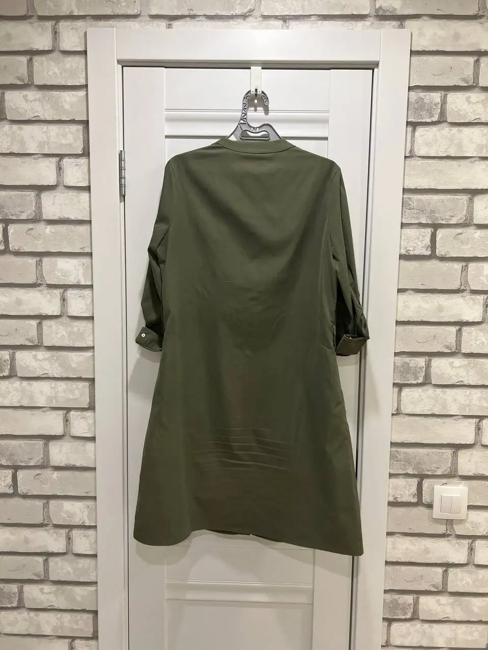 Платье Mohito в стиле милитари, размер 46 - Одежда в Томск