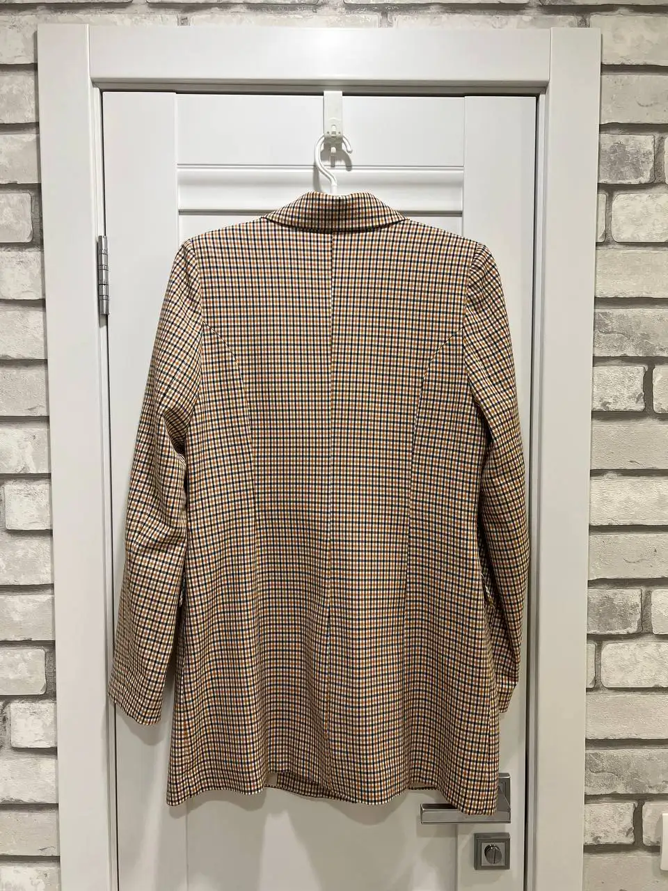 Удлиненный приталенный пиджак в клетку размер 46 - Пиджаки (Одежда) в Томск