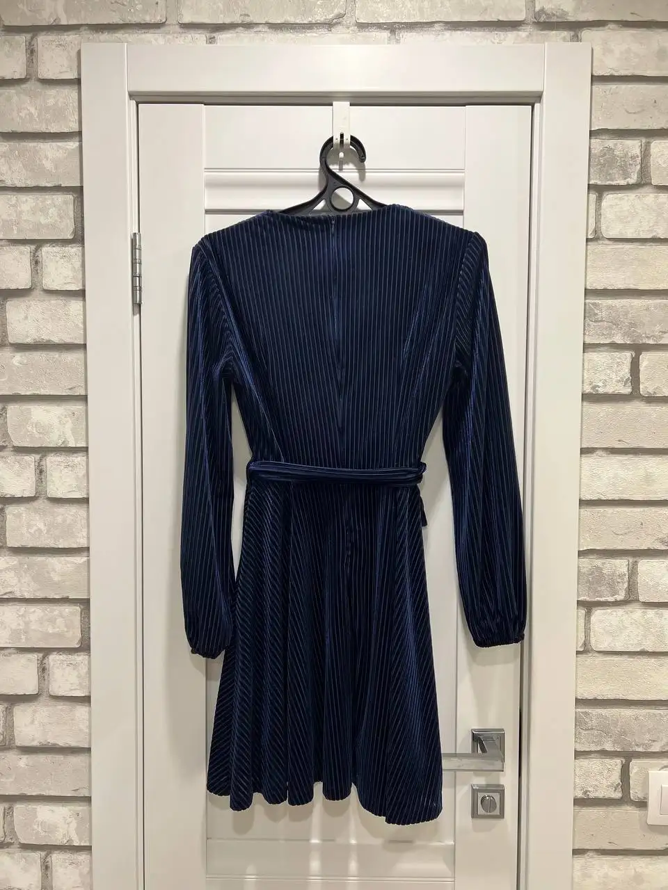 Вечернее платье бренда Amisu размер 44-46/46 - Платья (Одежда) в Томск