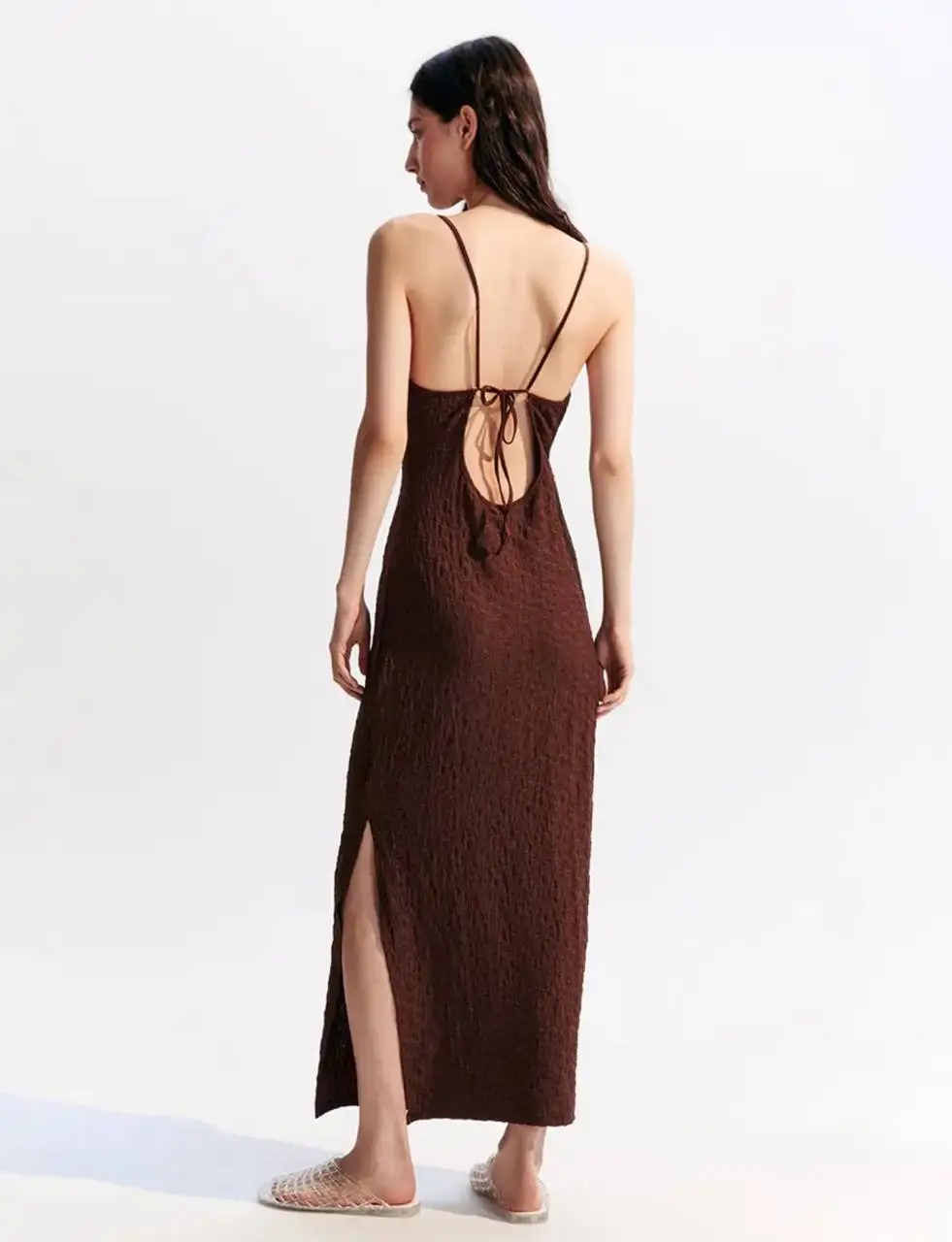 Платье летнее легкое жатка размер 46-48 идеальное состояние - Женская одежда (Одежда) в Томск