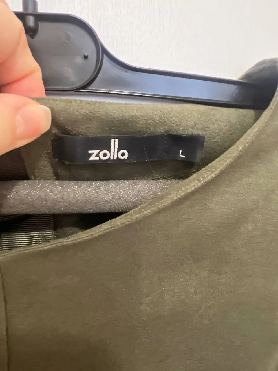 Платье Zolla цвет хаки с эко-кожей - Женская одежда (Одежда) в Томск