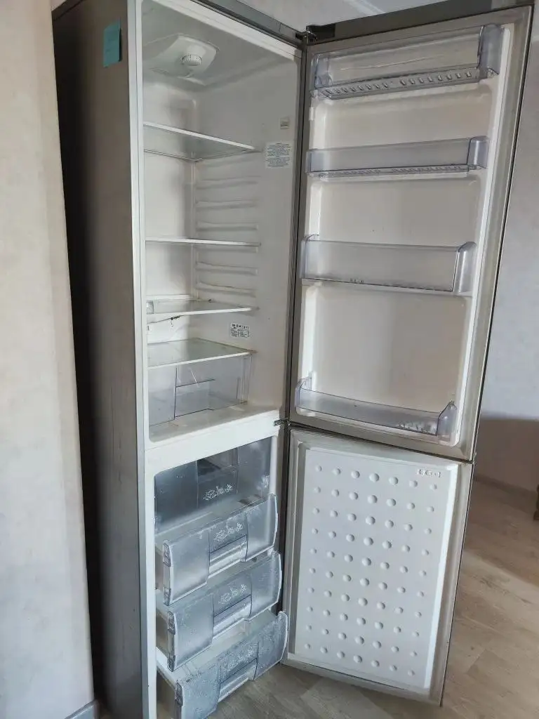 Продам холодильник Beko 2017 года - Бытовая техника (Барахолка) в Томск