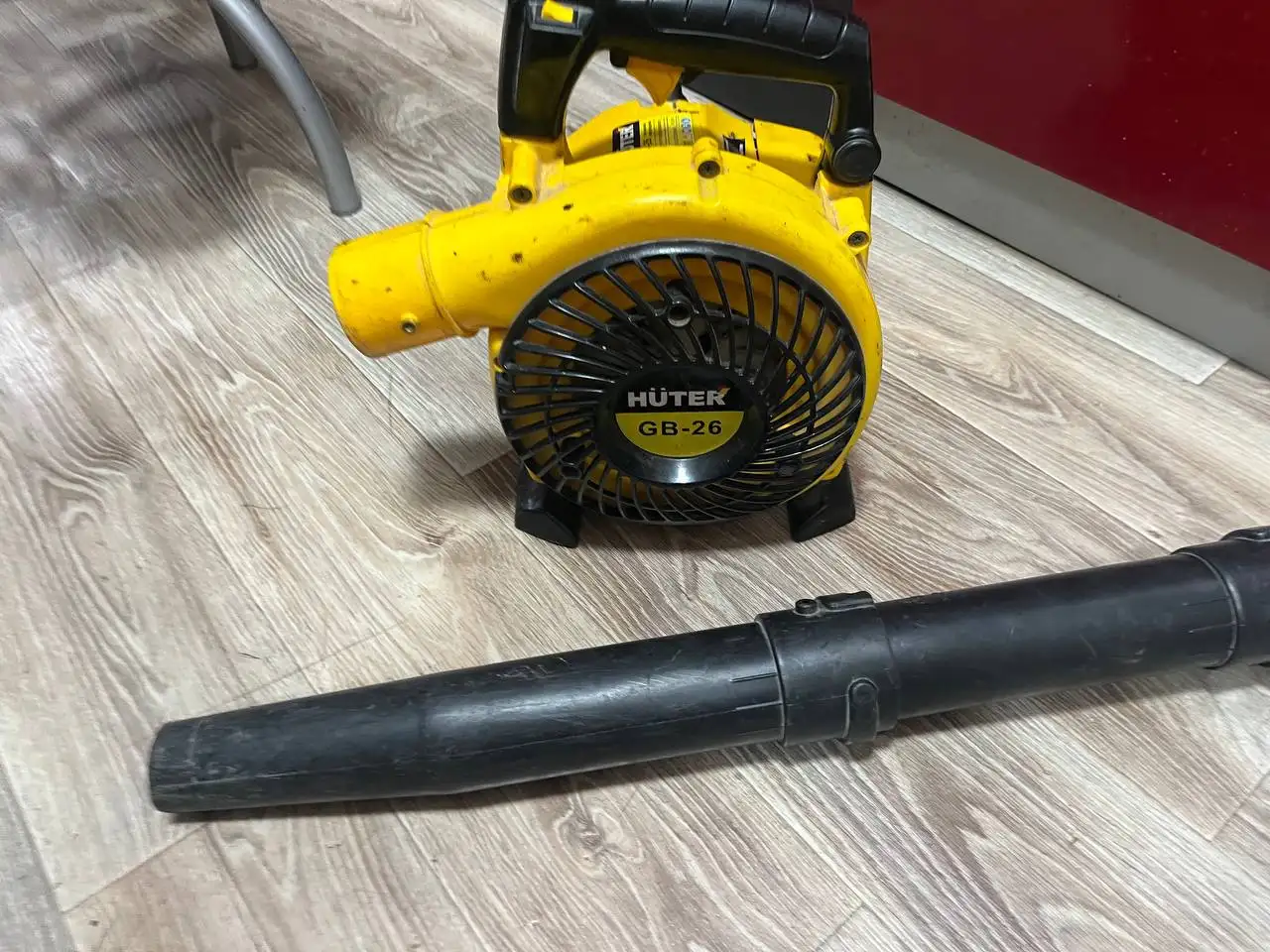 Бензиновая ветродуйка Huter - Садовый инструмент (Барахолка) в Томск