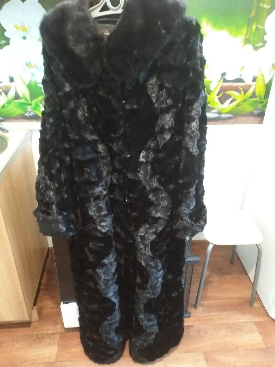 Продажа длинной черной шубы из кусочков норки 48-50 размер - Верхняя одежда (Одежда) в Томск