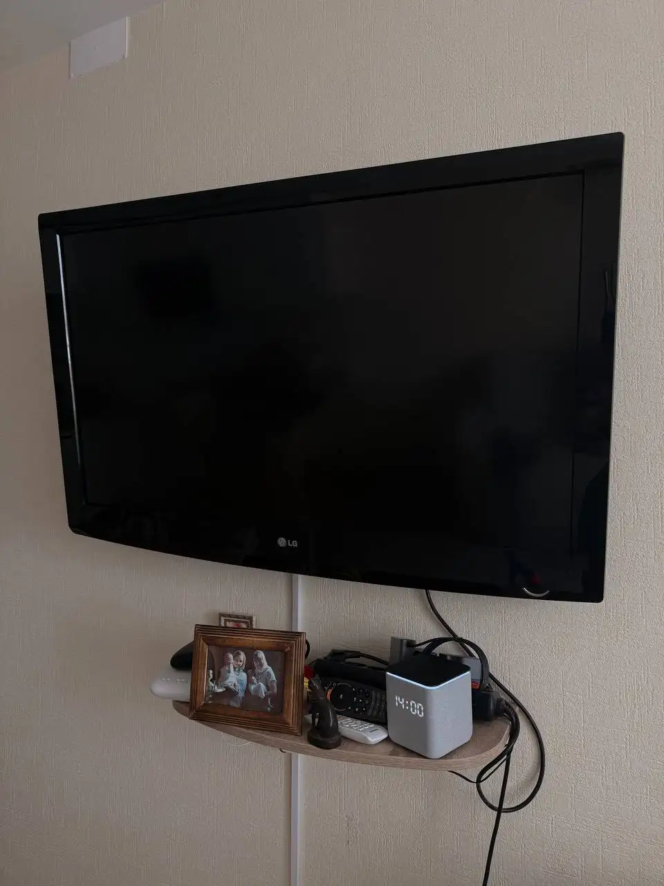 Телевизор без Smart TV диагональю 42 дюйма - Телевизоры (Электроника) в Томск