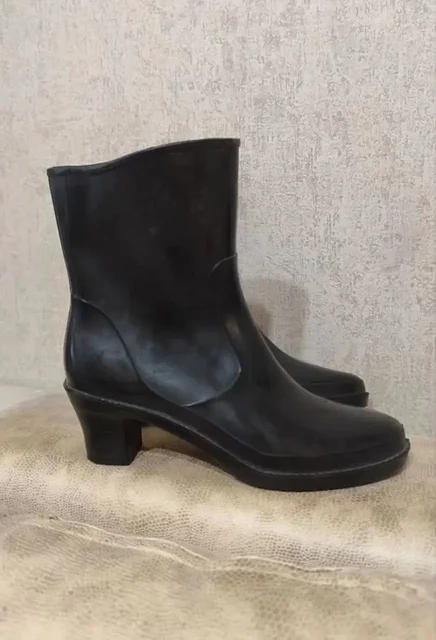 Резиновые сапоги 40 размер - Детская обувь в Томск