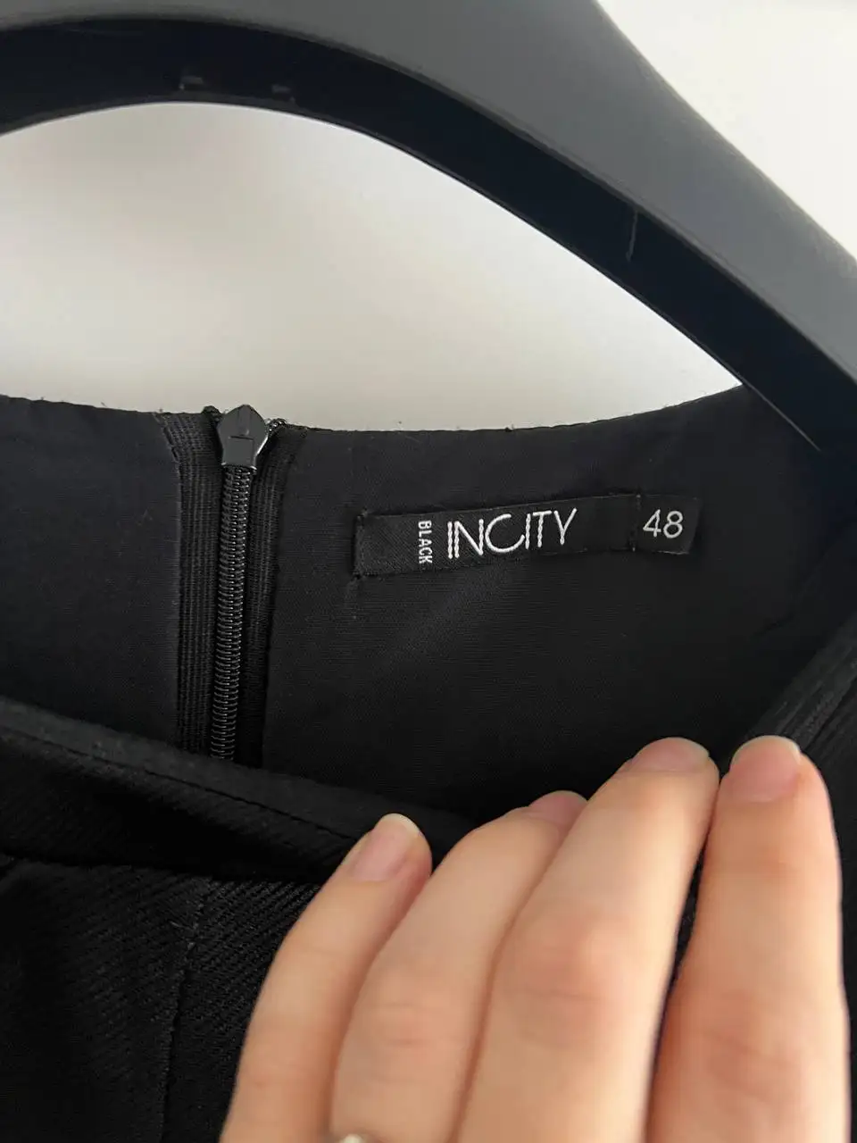 Маленькое черное платье на невысокий рост - Платья (Одежда) в Томск