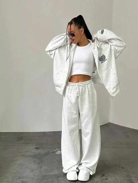 Спортивный костюм из Кореи размер 48-50 - Свитшоты в Томск