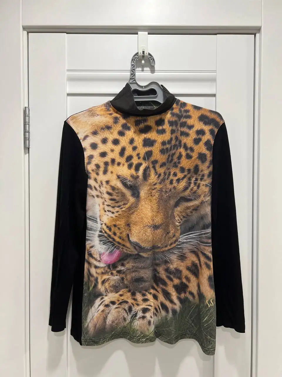 Джемпер водолазка с леопардовым принтом от дизайнера Светланы Зотовой - Женская одежда (Одежда) в Томск