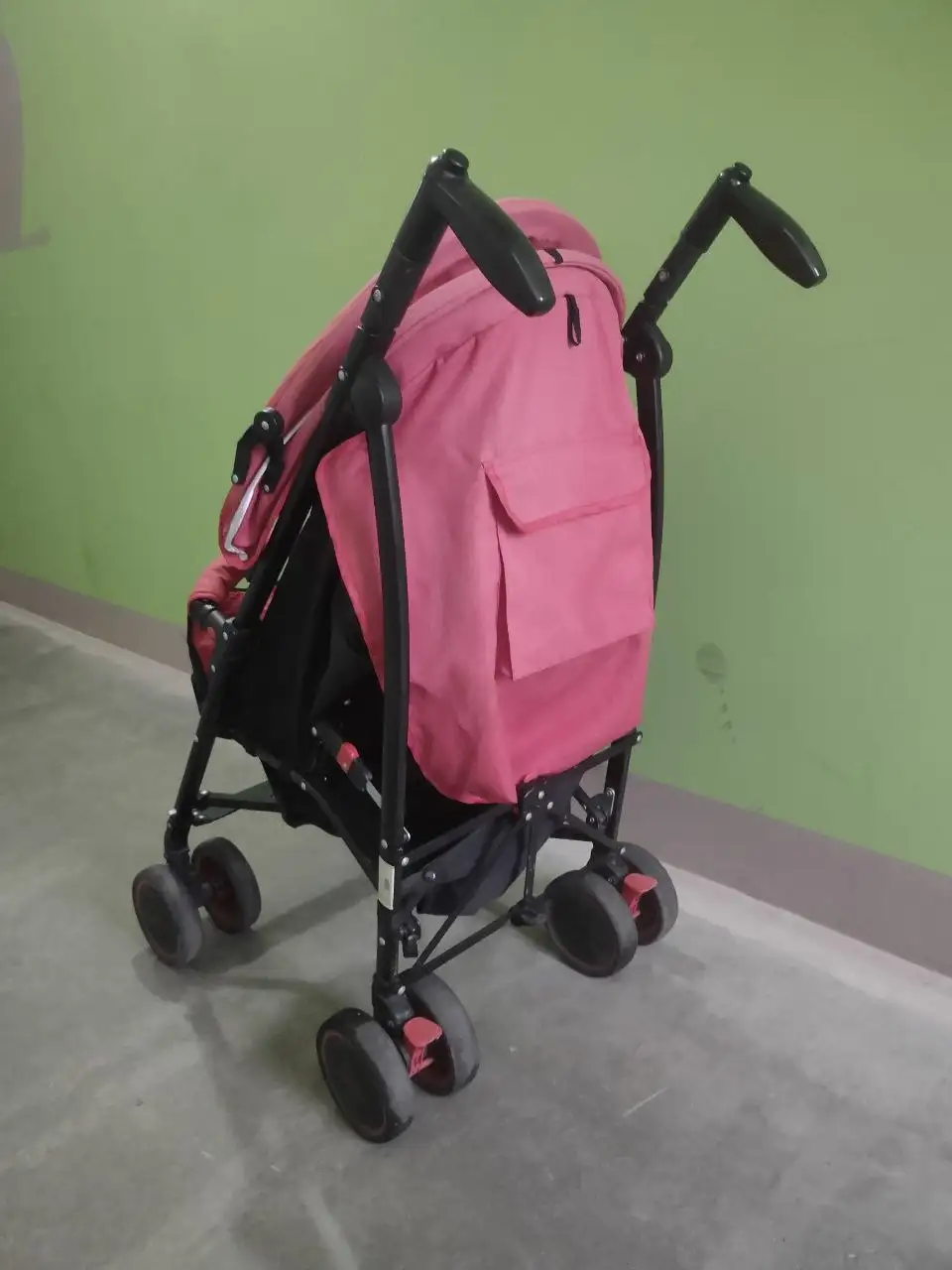 Продам прогулочную коляску - Коляски (Товары для детей) в Северск