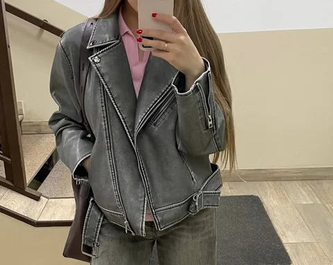 Продам косуху кожаную серую 44р - Верхняя одежда в Томск