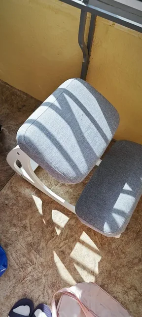 Коленный стул для осанки с пятном от воска - Виниловые пластинки в Томск