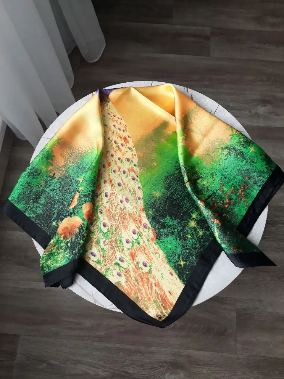 Шелковые платки 70х70 см новые - Барахолка в Томск