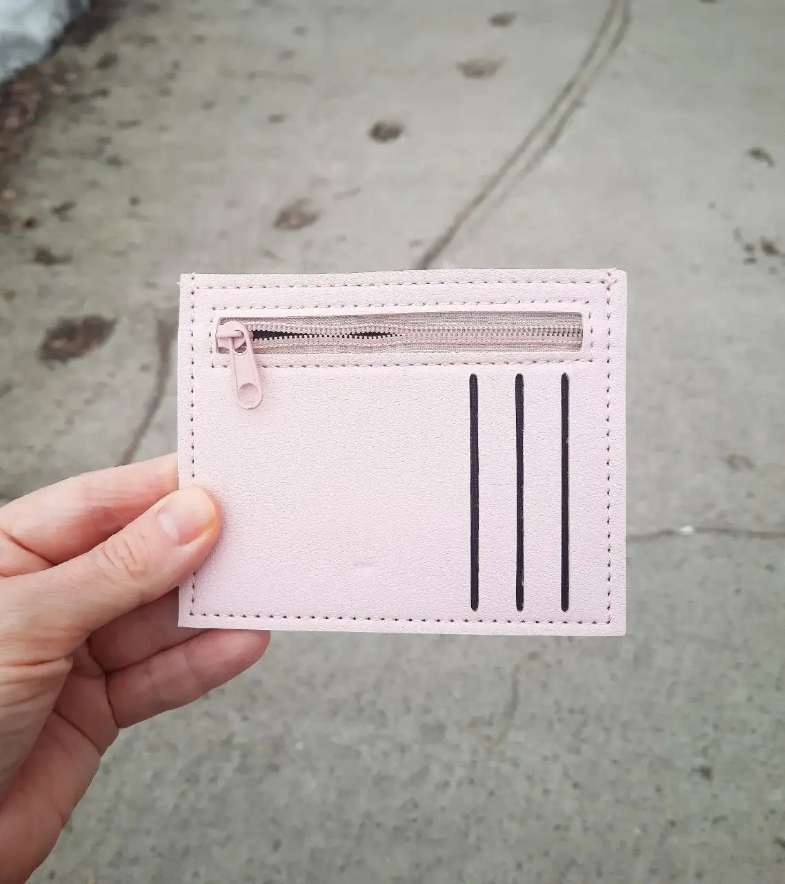 Новый картхолдер нежно-розовый из эко кожи - Барахолка в Томск