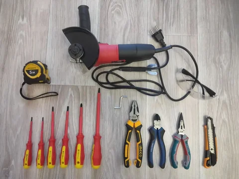 Продам новую болгарку Edon с набором инструментов - Техника в Томск