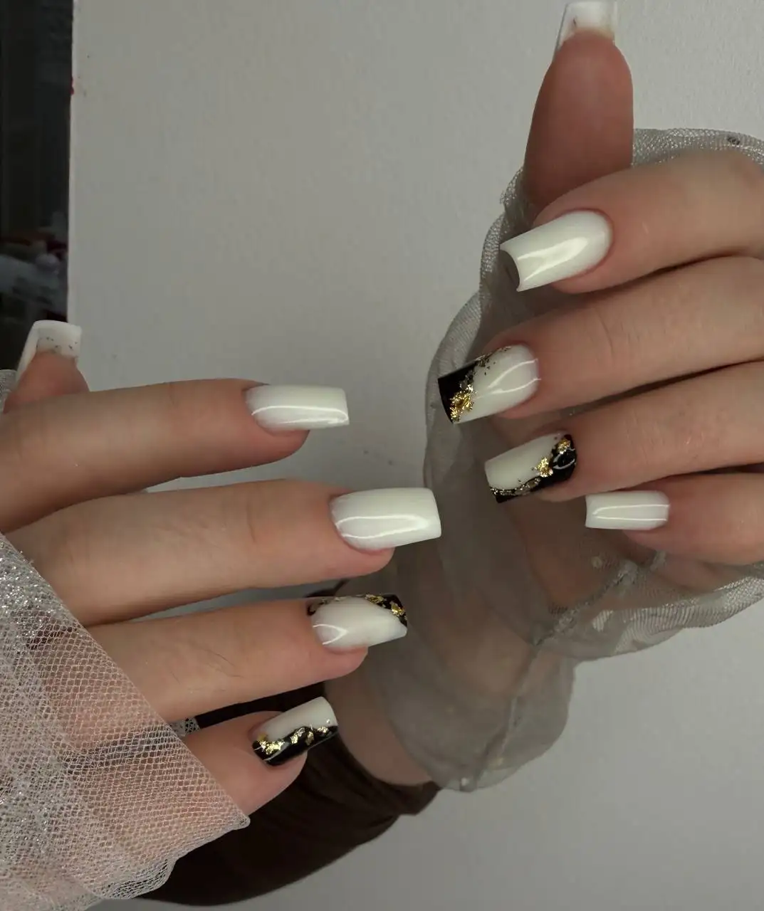 Скидка на маникюр в салоне MeDuZa - Красота и здоровье в Томск