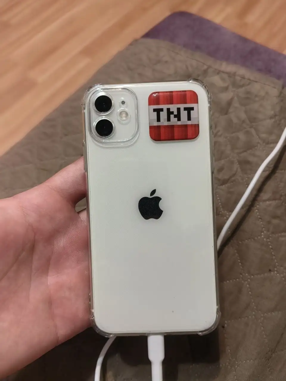 iPhone 11 256гб с трещинами на экране - Смартфоны (Электроника) в Томск