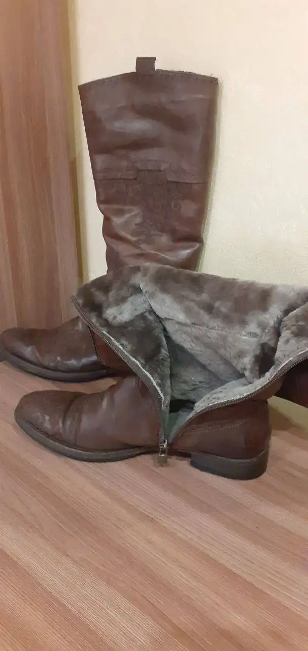 Зимние сапоги Италия 38 размер - Обувь (Одежда) в Томск