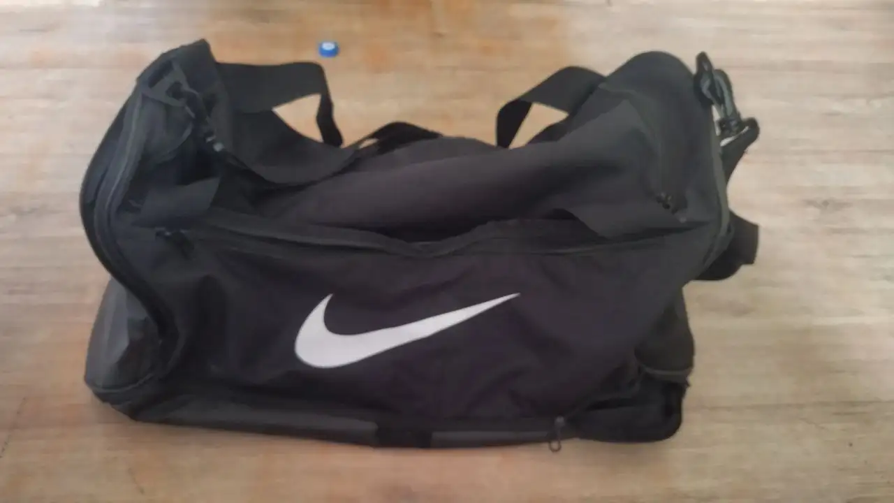 Спортивная сумка Nike - Сумки (Барахолка) в Томск