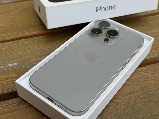 iPhone 15 Pro 128GB Natural Titanium - Смартфоны в Томск