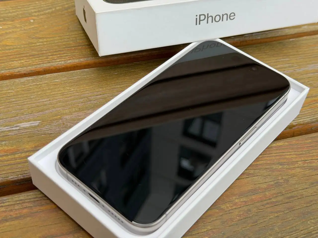 iPhone 15 Pro 128GB Natural Titanium - Смартфоны (Электроника) в Томск