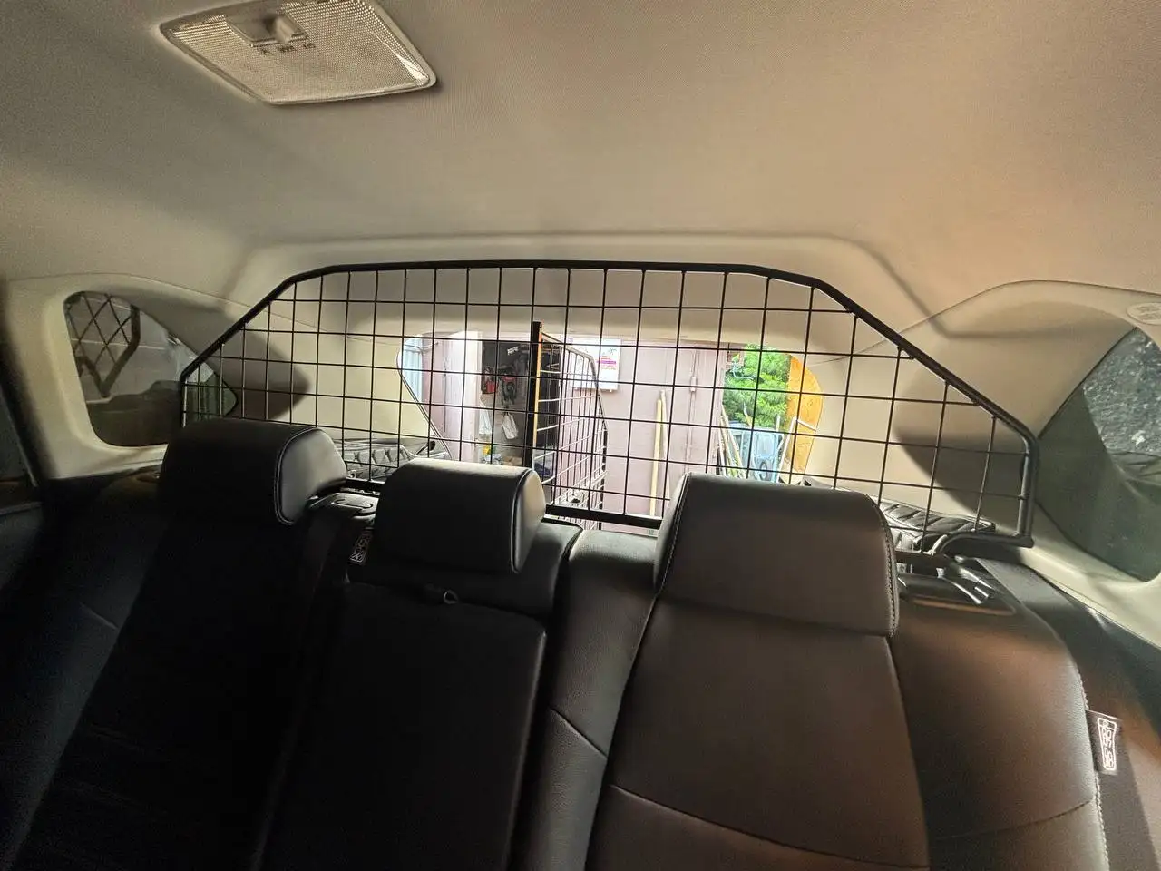Продам комплект автоперегородок для собак Toyota RAV4 V - Аксессуары (Авто) в Томск