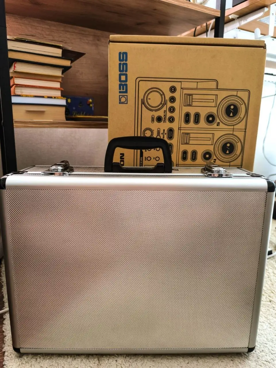 BOSS RC-505mkII луп-станция в идеальном состоянии с алюминиевым кейсом - Музыкальное оборудование (Электроника) в Томск