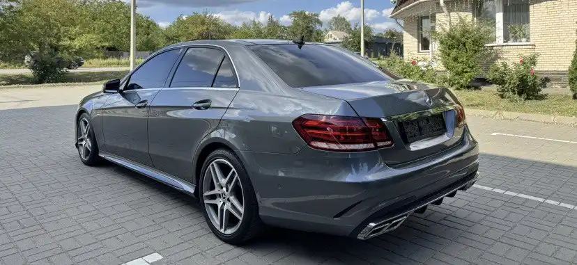 Mercedes-Benz E-Class 2016