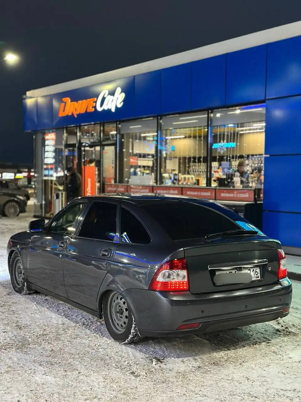 Продам Lada Priora 2 2014 года в максимальной комплектации