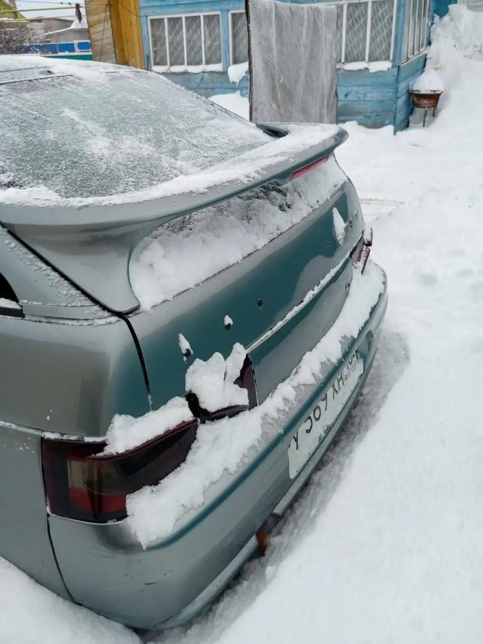 ВАЗ 2106 2006 года на ходу, дно переварен, стаканы целые