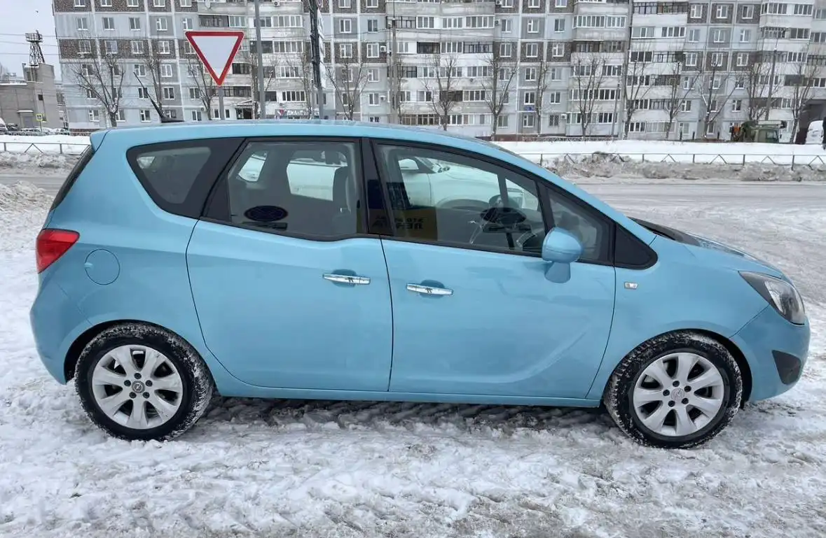 Opel Meriva 2011 1.7 дизель AT