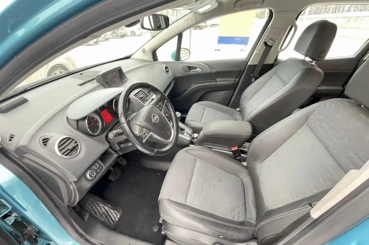 Opel Meriva 2011 1.7 дизель AT